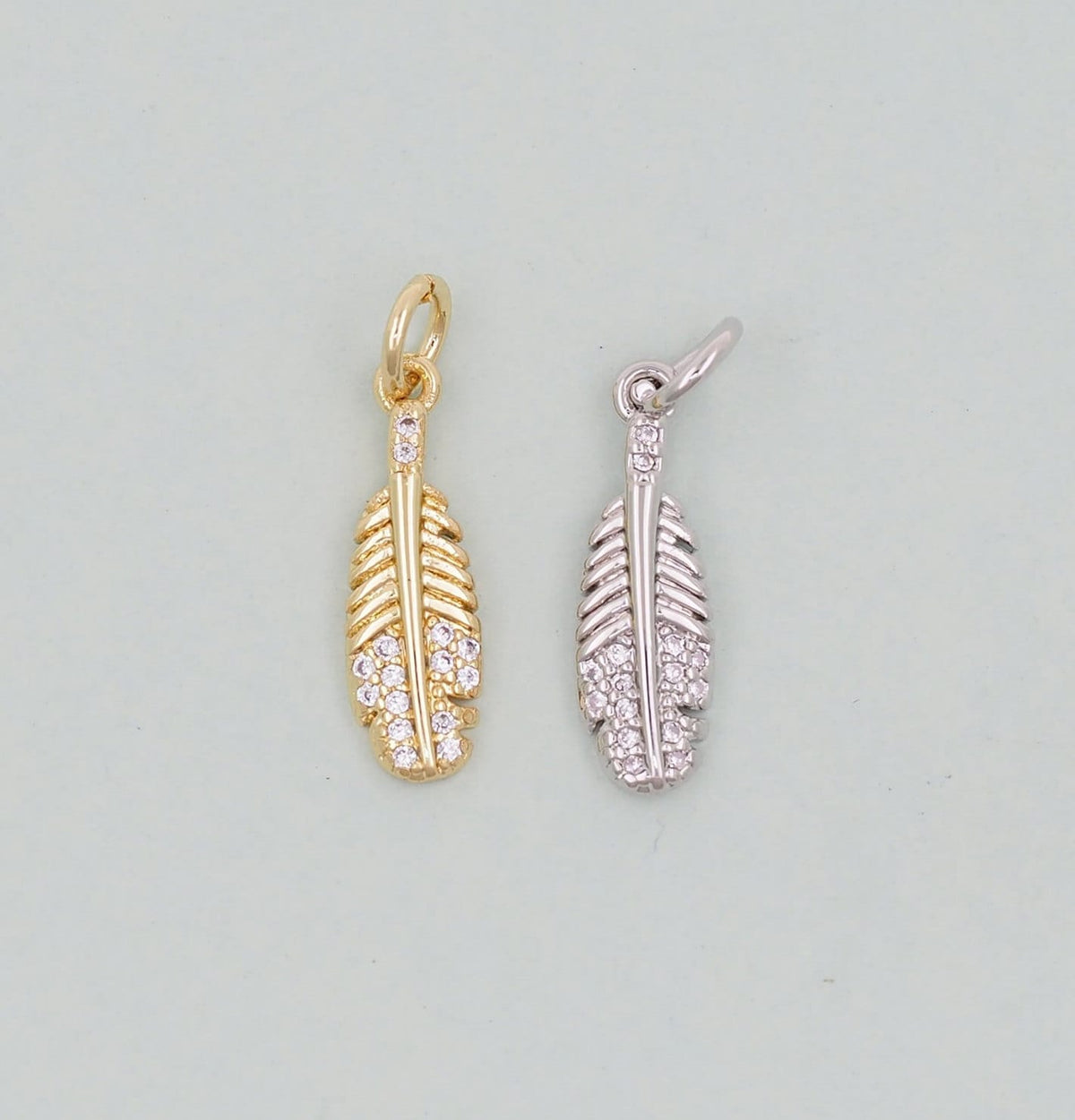18K Gold Filled Hand Charm Pendant for Jewelry Making