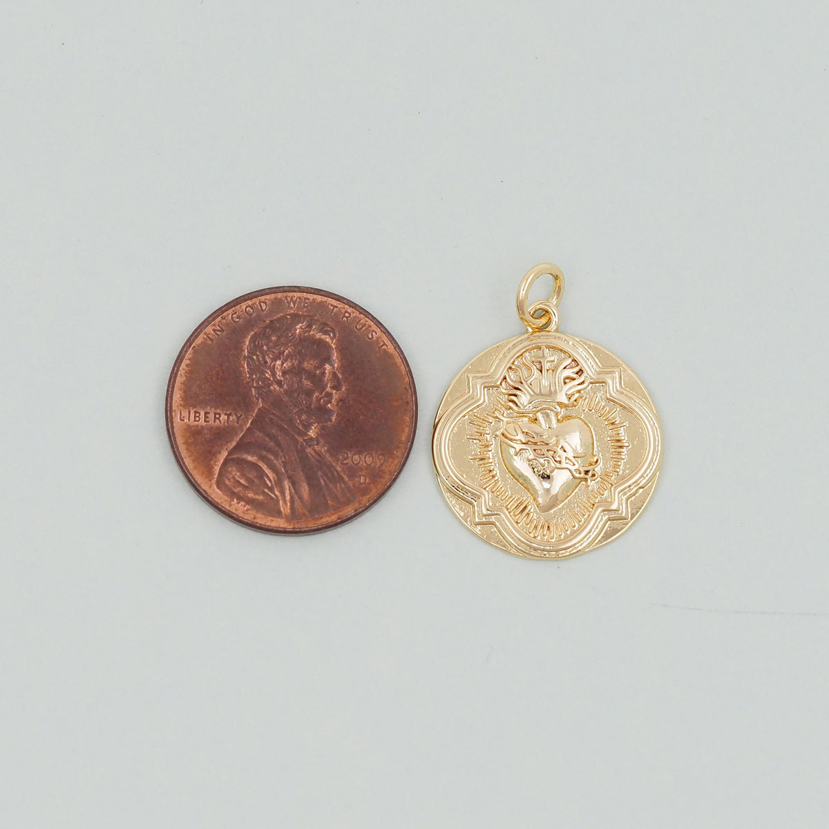 Gold sacred Heart Charms,18K Gold Filled sacred heart Pendant,Religious Charm Bracelet Necklace for DIY Jewelry Making Supply