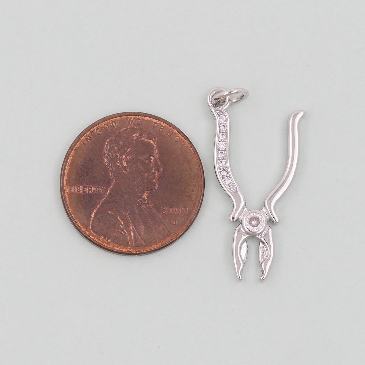 18K Gold Filled Hand Charm Pendant for Jewelry Making