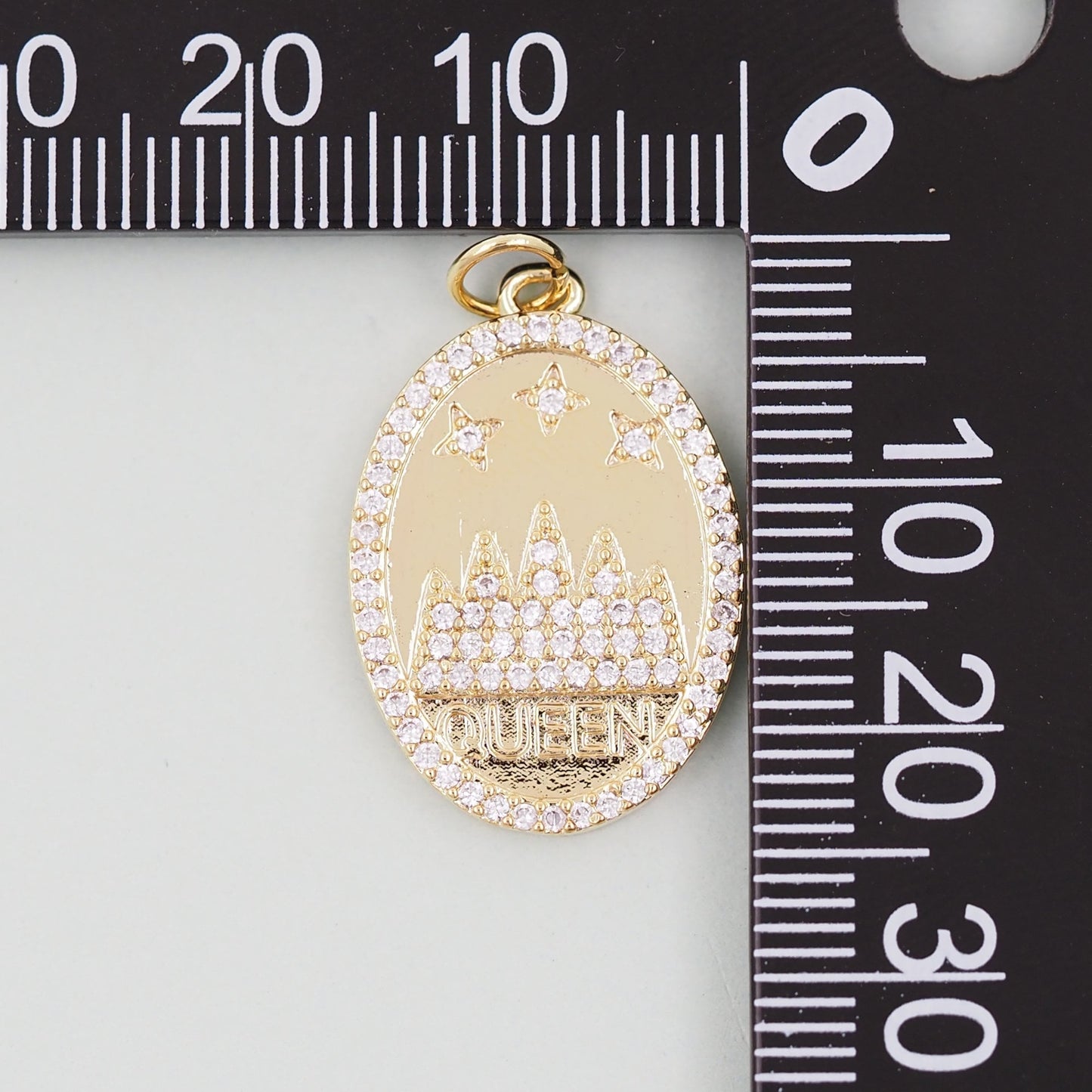 Gold queen Charms,18K Gold Filled queen Pendant,Oval Charm Bracelet Necklace for DIY Jewelry Making Supply