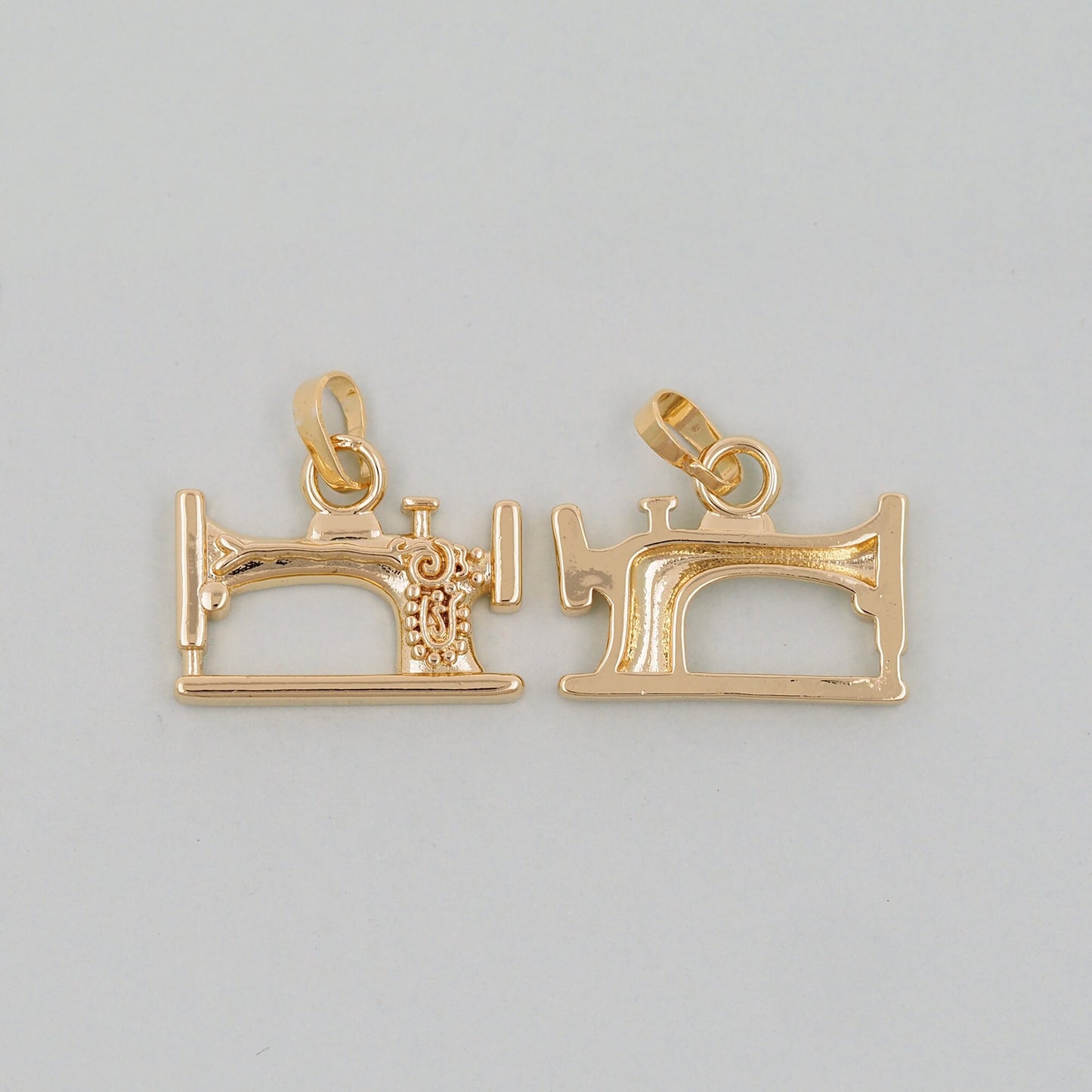 Gold sewing machine Charms,18K Gold Filled sewing machine Pendant,sewing machine Charm Bracelet Necklace for DIY Jewelry Making Supply