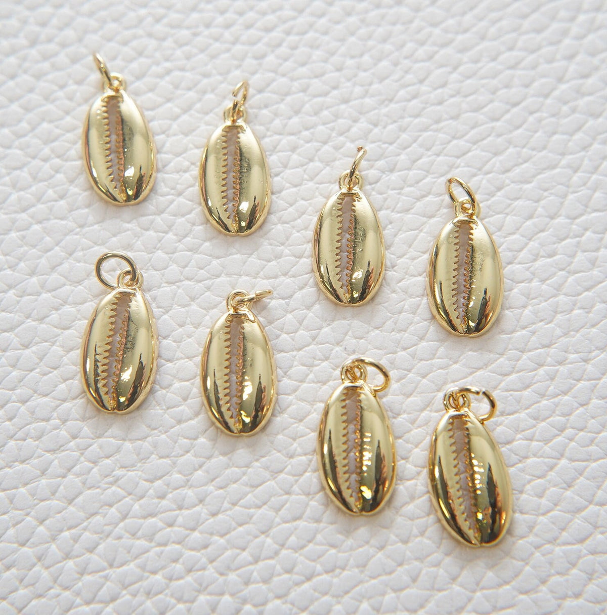 18K Gold Filled Shell Charm Pendant for Jewelry Making