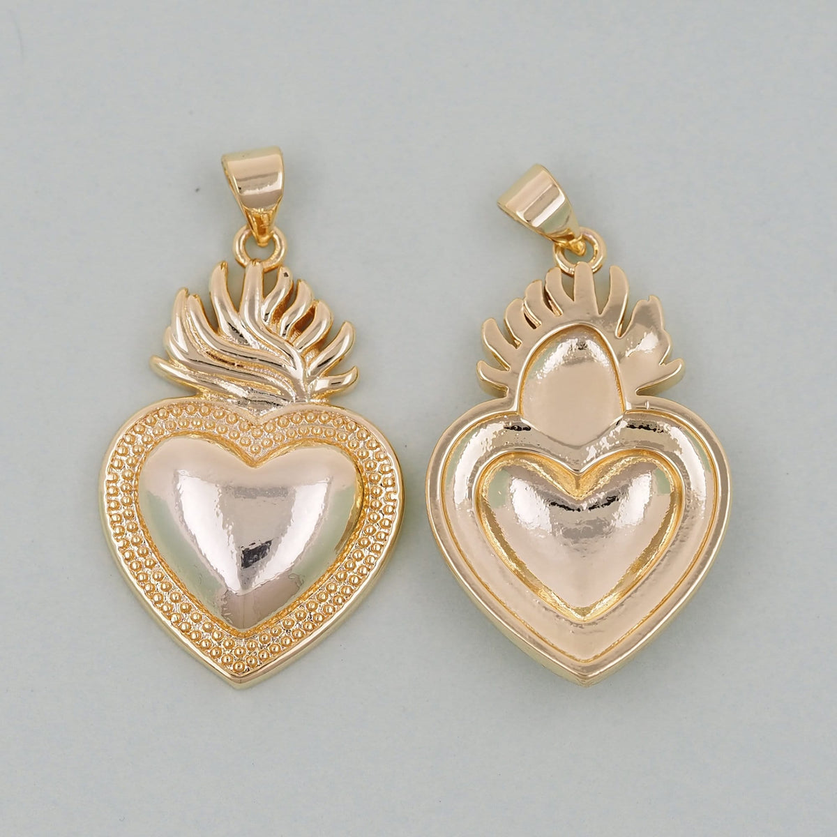 Gold sacred Heart Charms,18K Gold Filled sacred heart Pendant,Religious Charm Bracelet Necklace for DIY Jewelry Making Supply