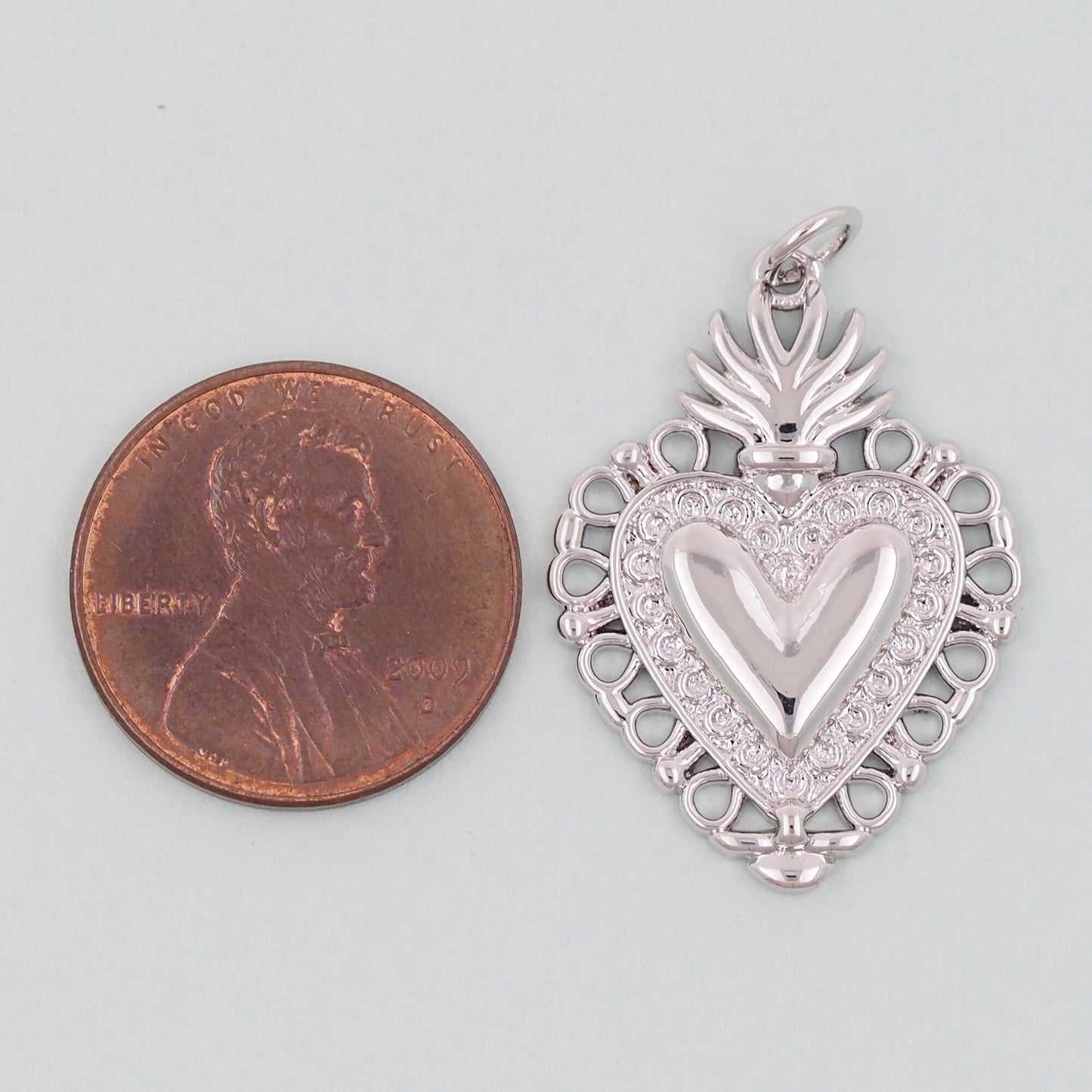 Gold sacred Heart Charms,18K Gold Filled sacred heart Pendant,Religious Charm Bracelet Necklace for DIY Jewelry Making Supply