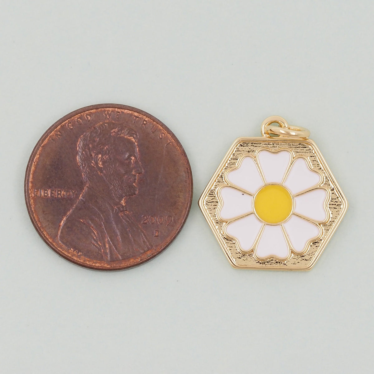18K Gold Filled Hand Charm Pendant for Jewelry Making