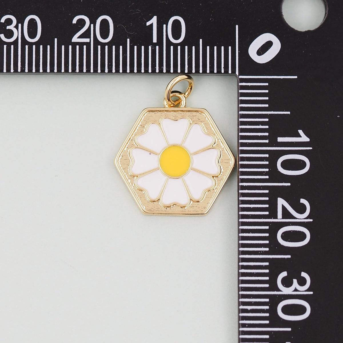 Gold daisy Charms,18K Gold Filled daisy Pendant,daisy Charm Bracelet Necklace for DIY Jewelry Making Supply