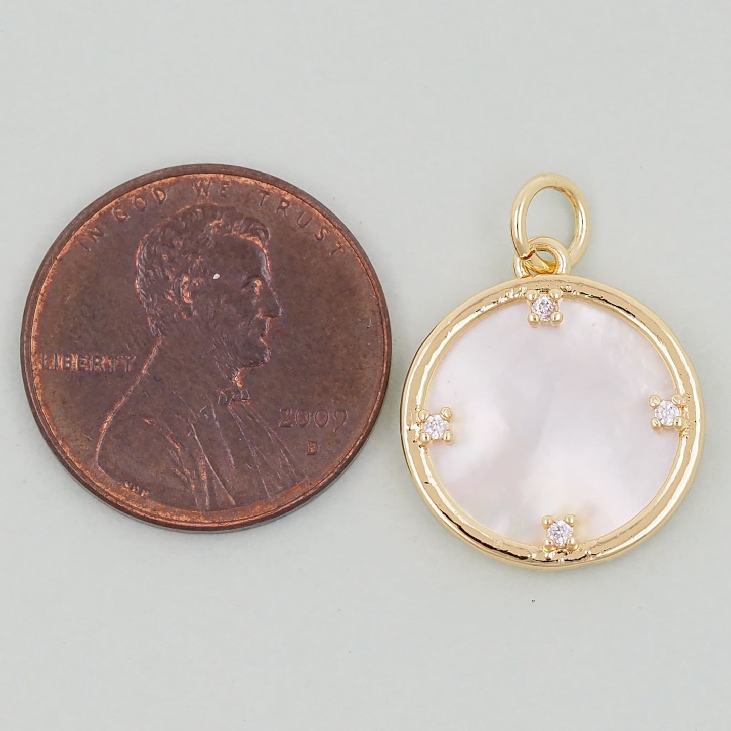 Gold Round Charms,18K Gold Filled Round Pendant,White Shell Round Charm Bracelet Necklace for DIY Jewelry Making Supply