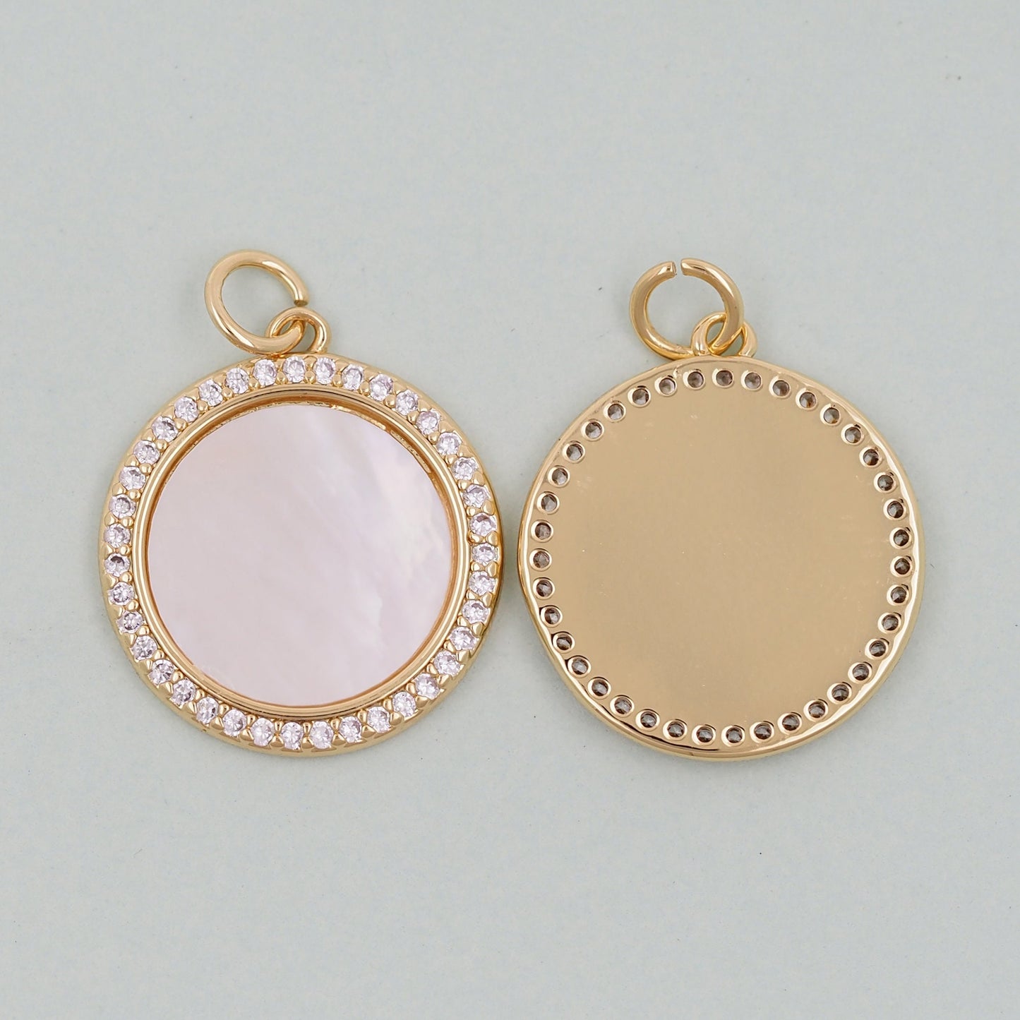 Gold Round Charms,18K Gold Filled Round Coin Pendant,Round Shell Charm Bracelet Necklace for DIY Jewelry Making Supply