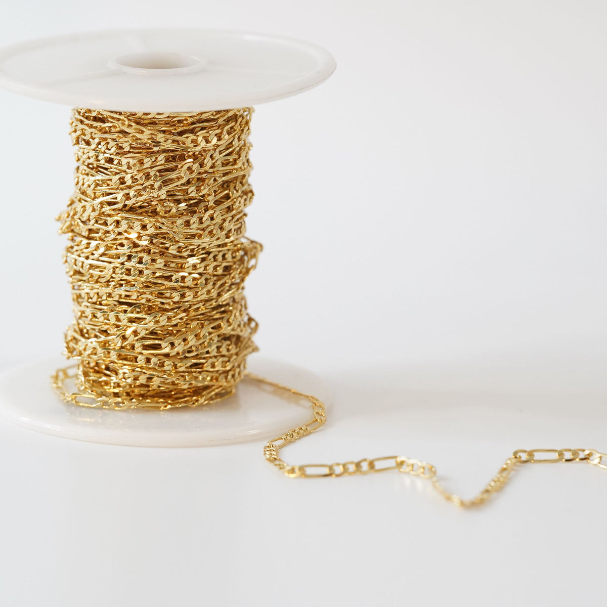 18K Gold Filled Curb Chain 2.5 mm, 3.28 ft for Jewelry Making