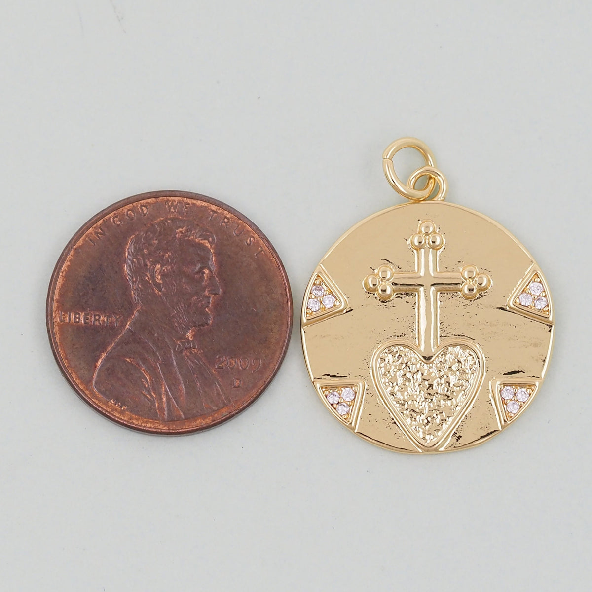 18K Gold Filled Sacred Heart Pendant,Sacred Heart Charm Bracelet Necklace for DIY Jewelry Making Supply