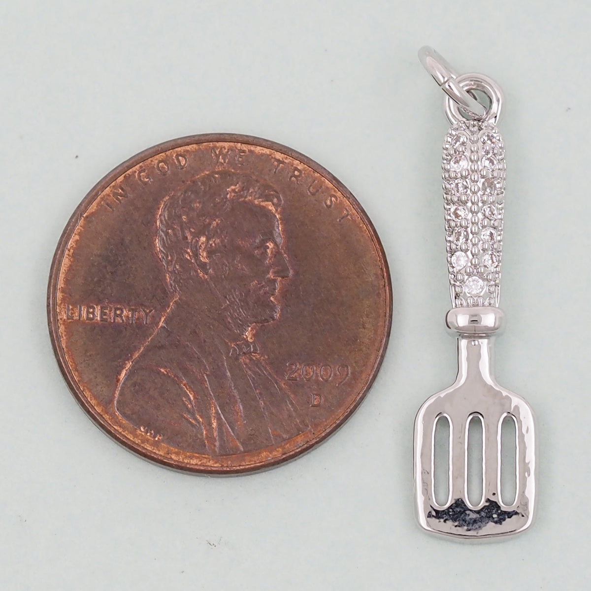 18K Gold Filled Hand Charm Pendant for Jewelry Making