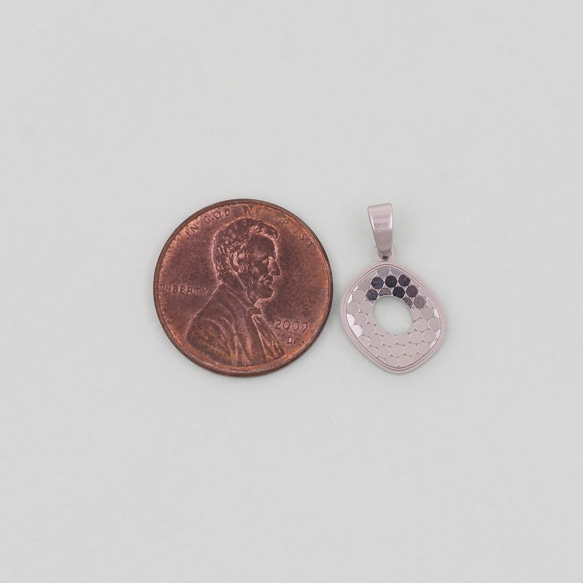 18K Gold Filled Cat Charm Pendant for Jewelry Making