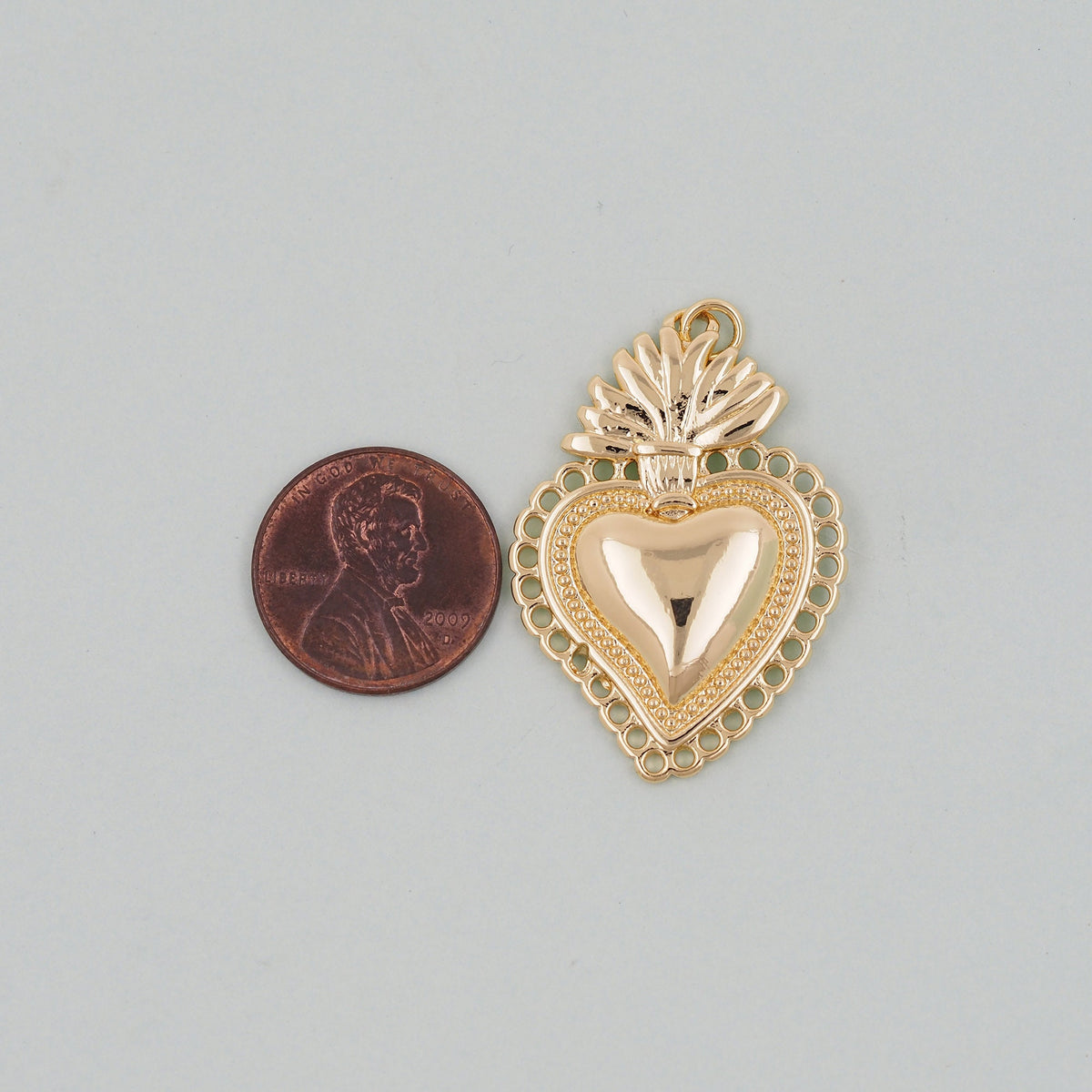 Gold sacred Heart Charms,18K Gold Filled flame sacred heart Pendant,Religious Charm Bracelet Necklace for DIY Jewelry Making 