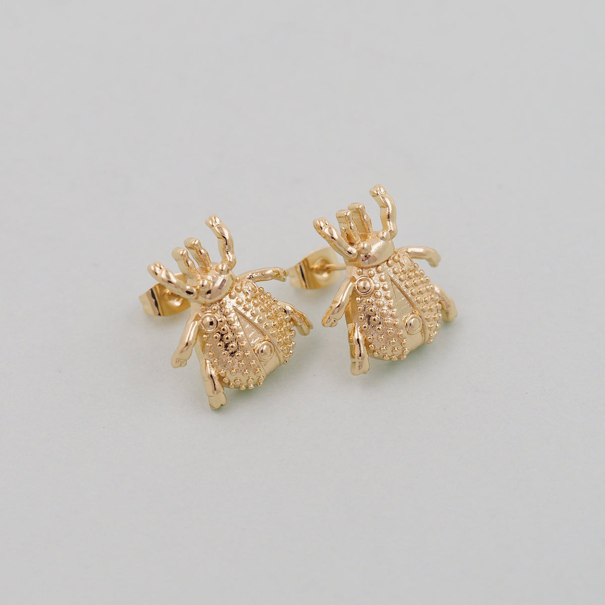 18K Gold Filled Bee Charm Pendant for Jewelry Making