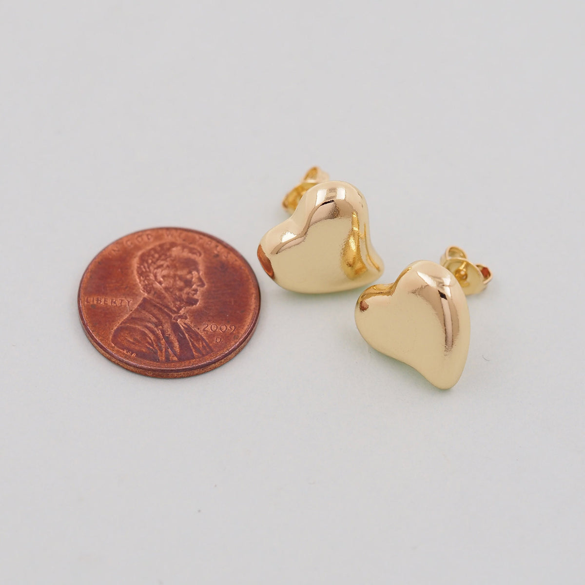 1pair 18K Gold Filled Heart Earrings,Gold Earrings,Dainty Earrings