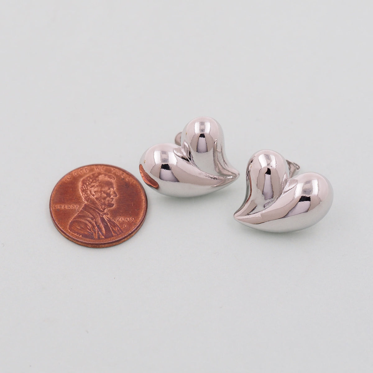 1pair 18K Gold Filled Heart Earrings,Gold Earrings,Dainty Earrings