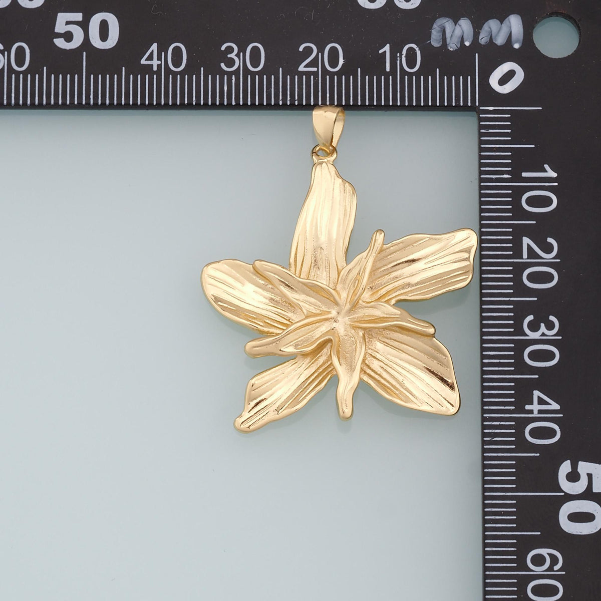 18K Gold Filled Flower Charm Pendant for Jewelry Making