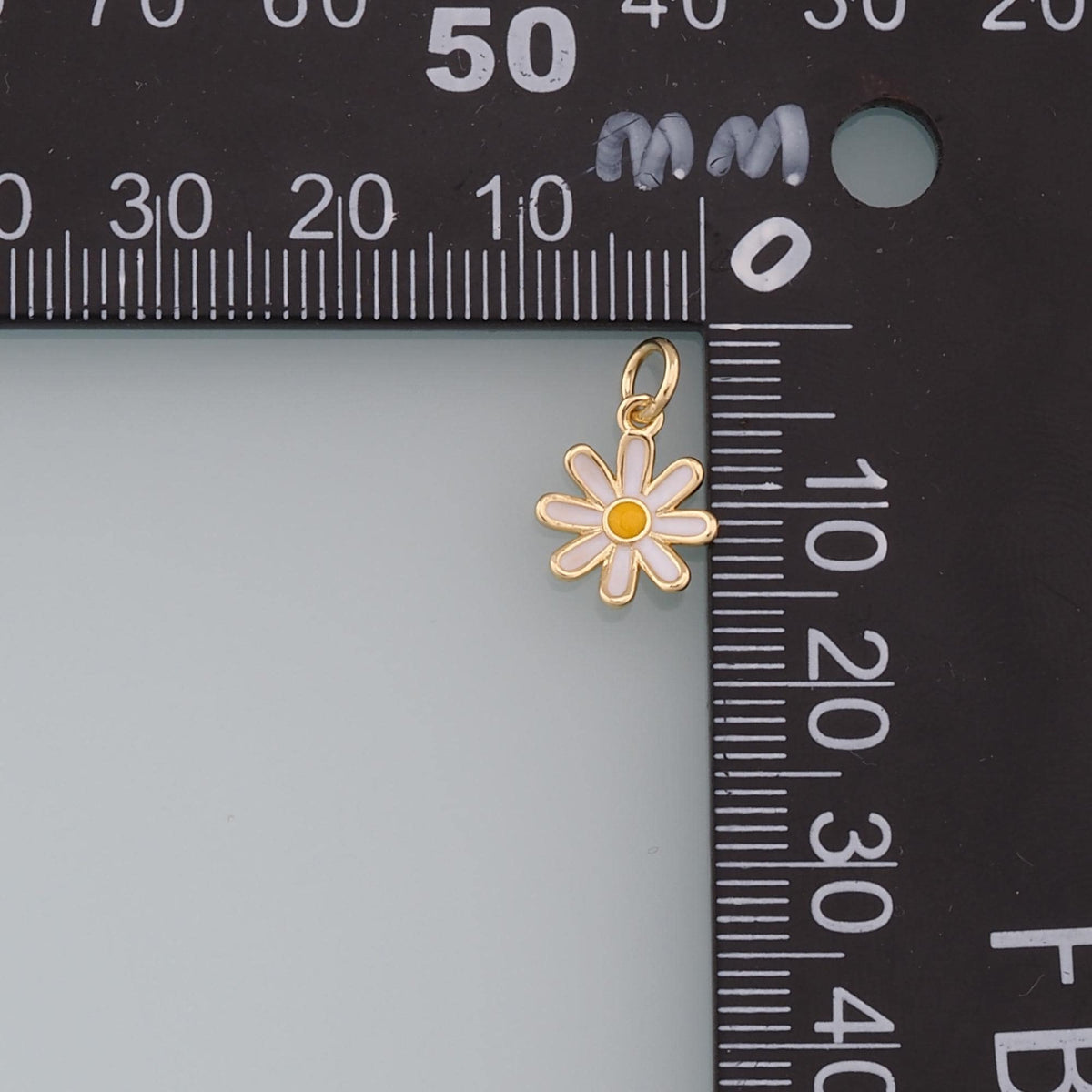 Gold Daisy Charms,18K Gold Filled Daisy Pendant,Enamel Daisy Charm Bracelet Necklace for DIY Jewelry Making Supply