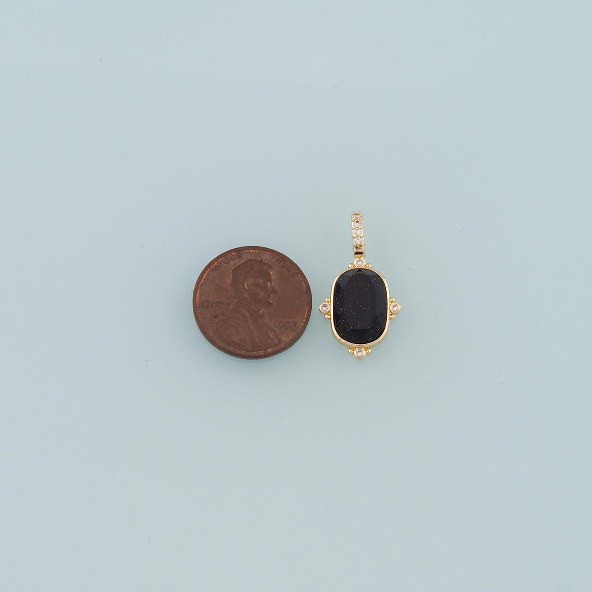 18K Gold Filled Hand Charm Pendant for Jewelry Making