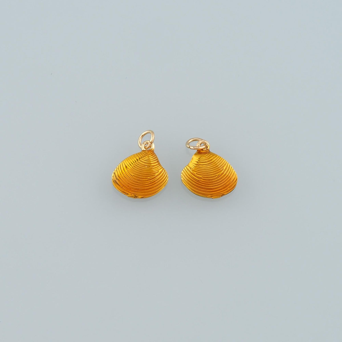 Gold Shell Charms,18K Gold Filled Scallop Pendant,Enamel Conch Shell Charm Bracelet Necklace for DIY Jewelry Making Supply