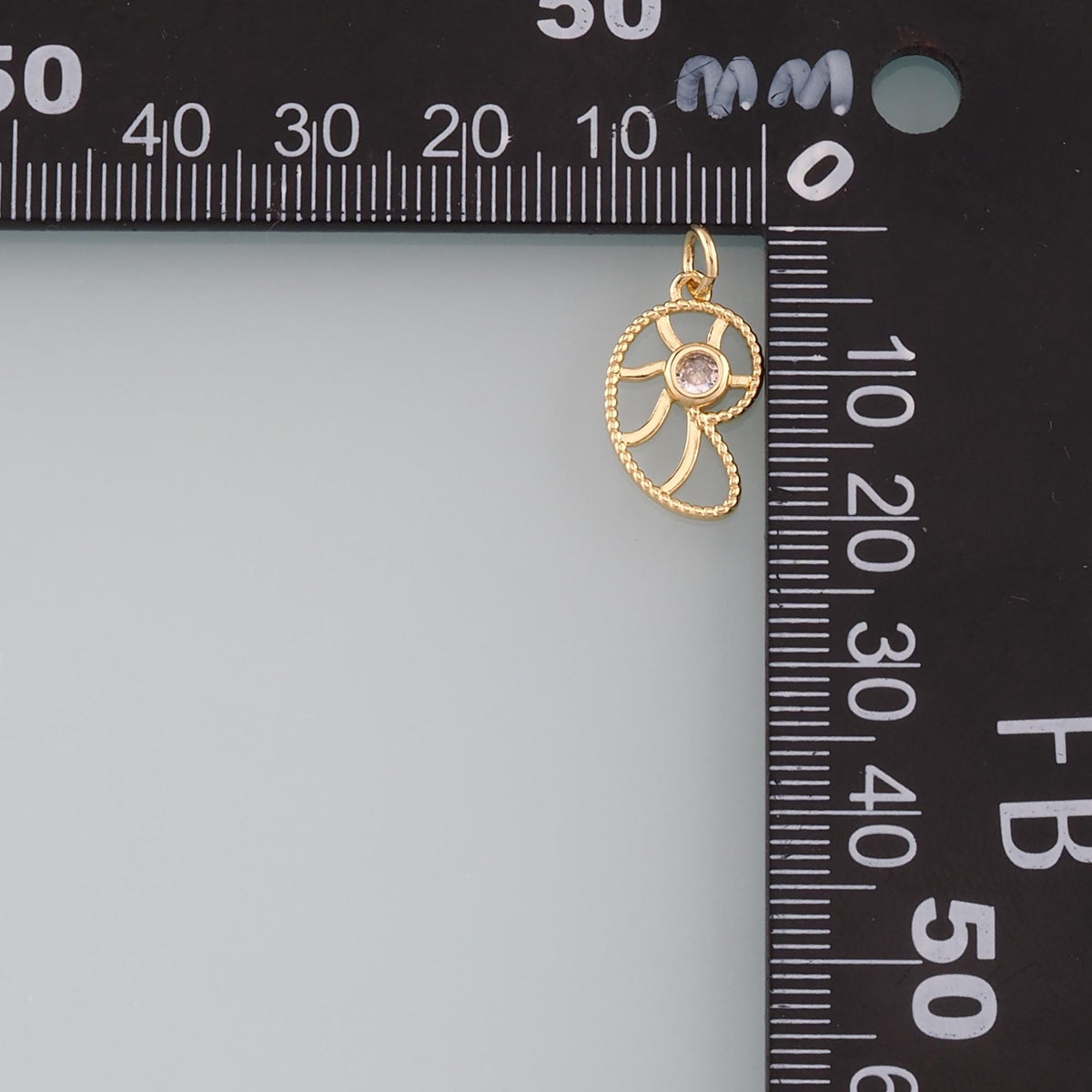 18K Gold Filled Shell Charm Pendant for Jewelry Making