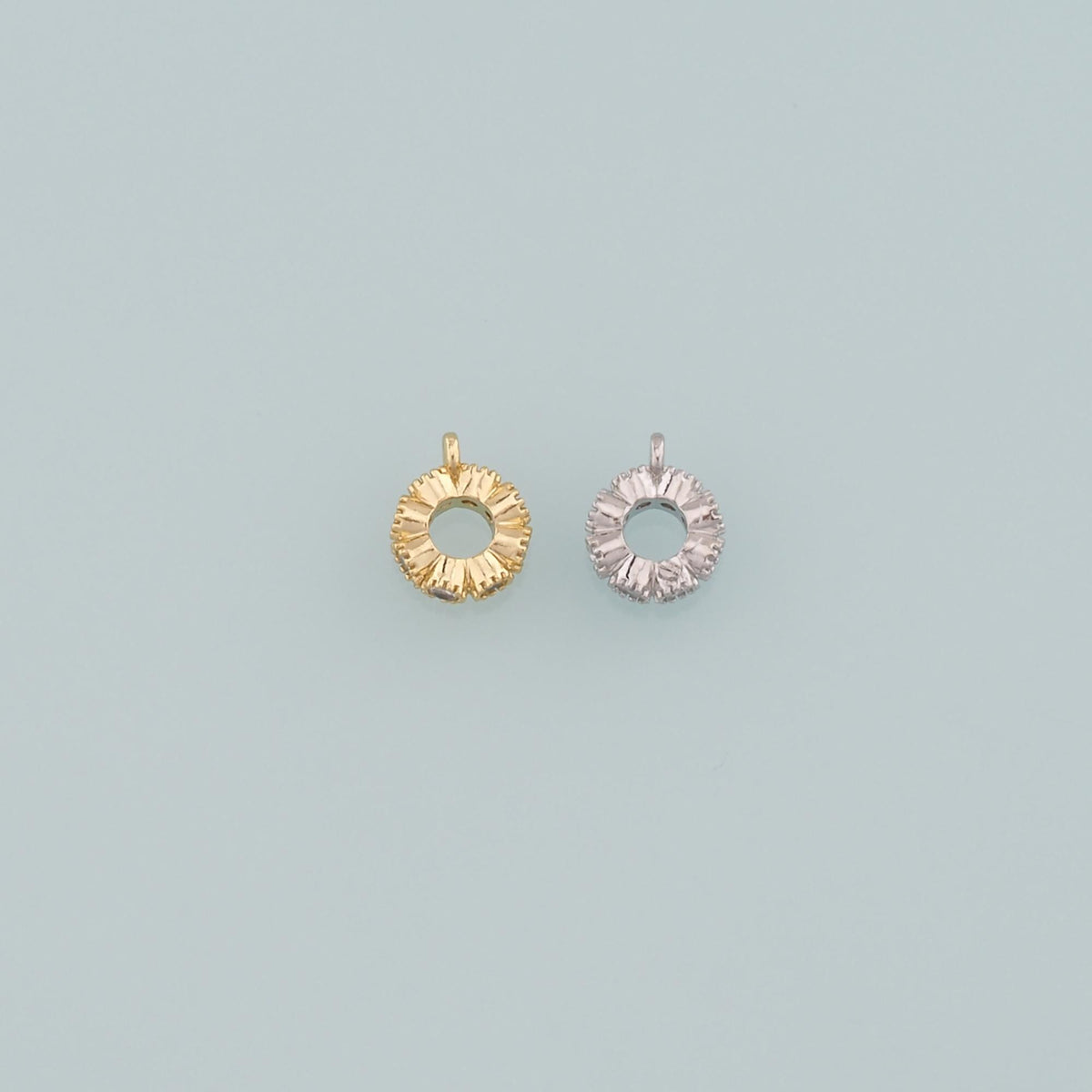18K Gold Filled Hand Charm Pendant for Jewelry Making