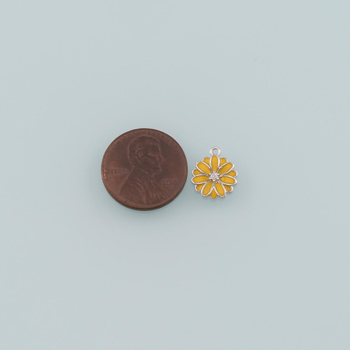 Gold Daisy Charms,18K Gold Filled Daisy Pendant,Enamel Daisy Charm Bracelet Necklace for DIY Jewelry Making Supply
