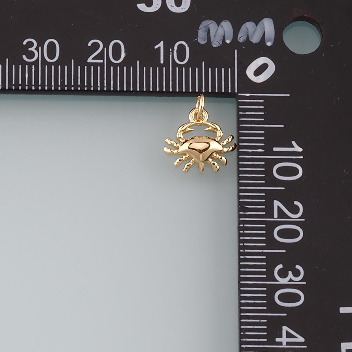 18K Gold Filled Hand Charm Pendant for Jewelry Making