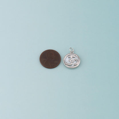 18K Gold Filled Hand Charm Pendant for Jewelry Making
