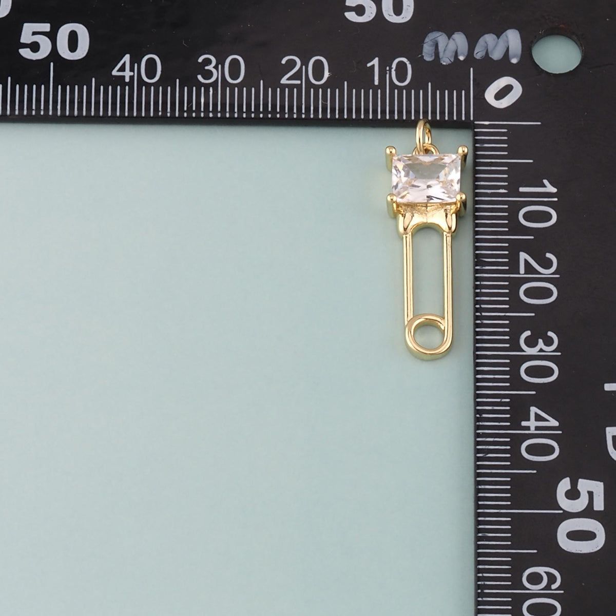 18K Gold Filled Hand Charm Pendant for Jewelry Making