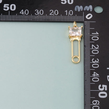 18K Gold Filled Hand Charm Pendant for Jewelry Making