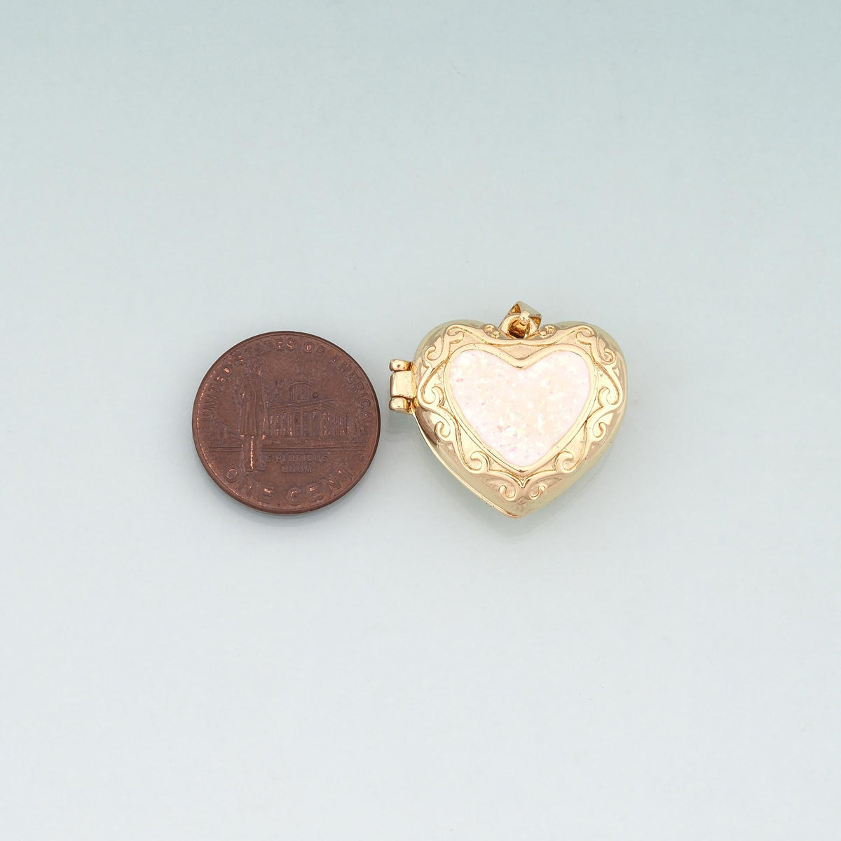 Gold Opal Openable Heart Round Locket Charms,18K Gold Filled Heart Pendant Charm Bracelet Necklace for DIY Jewelry Making Sup