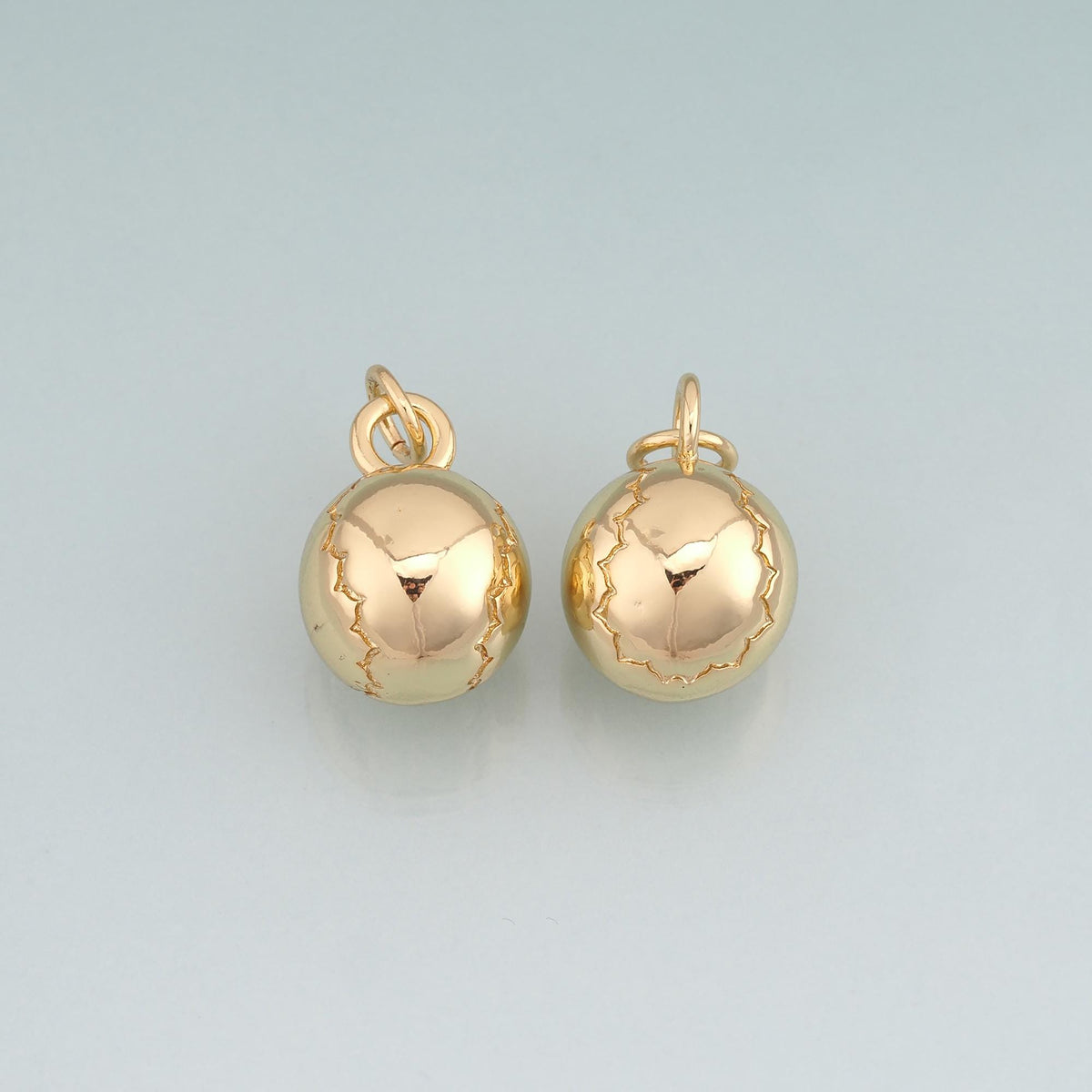 18K Gold Filled Hand Charm Pendant for Jewelry Making