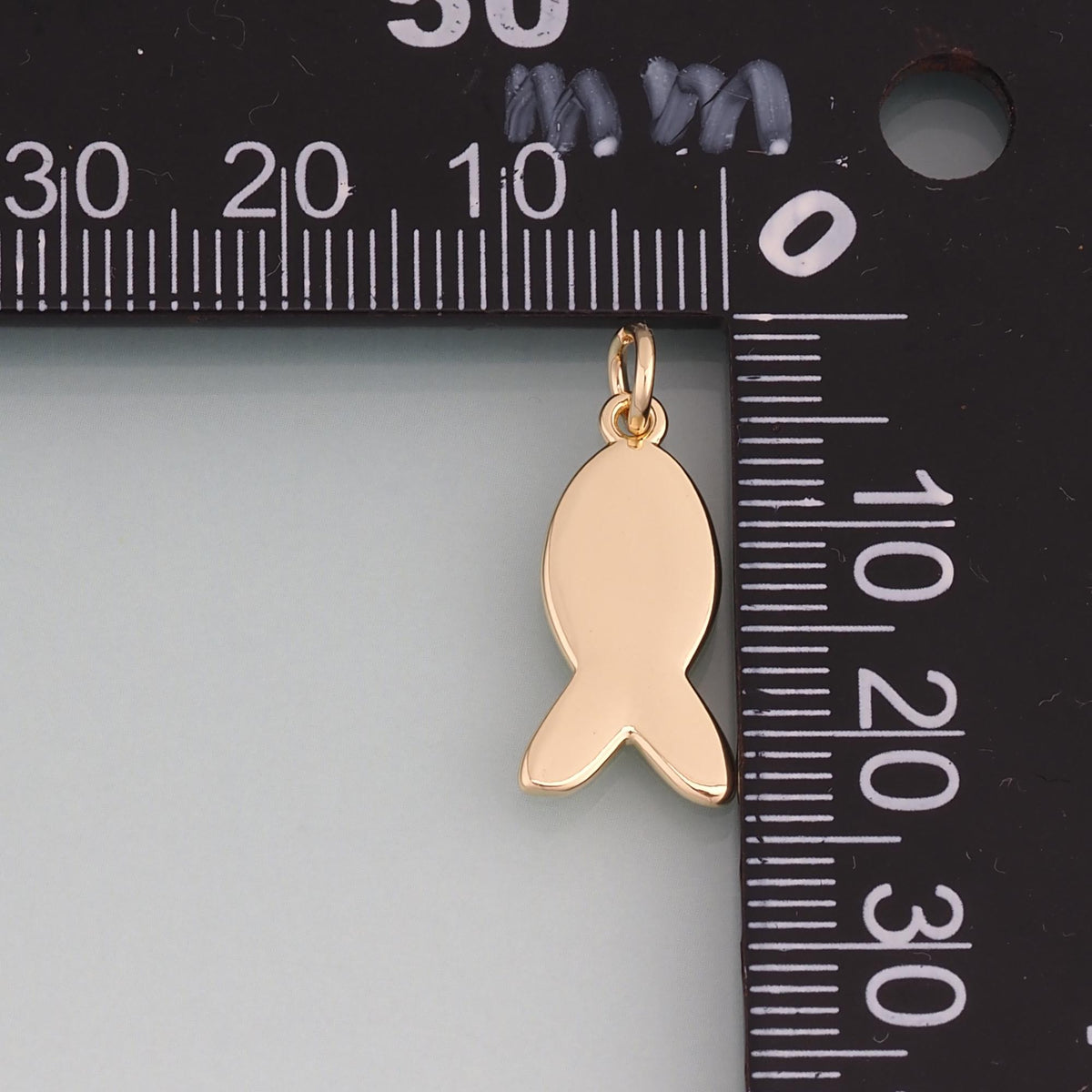 18K Gold Filled Fish Pendant,Minimalist Charm Bracelet Necklace for DIY Jewelry Making Supply