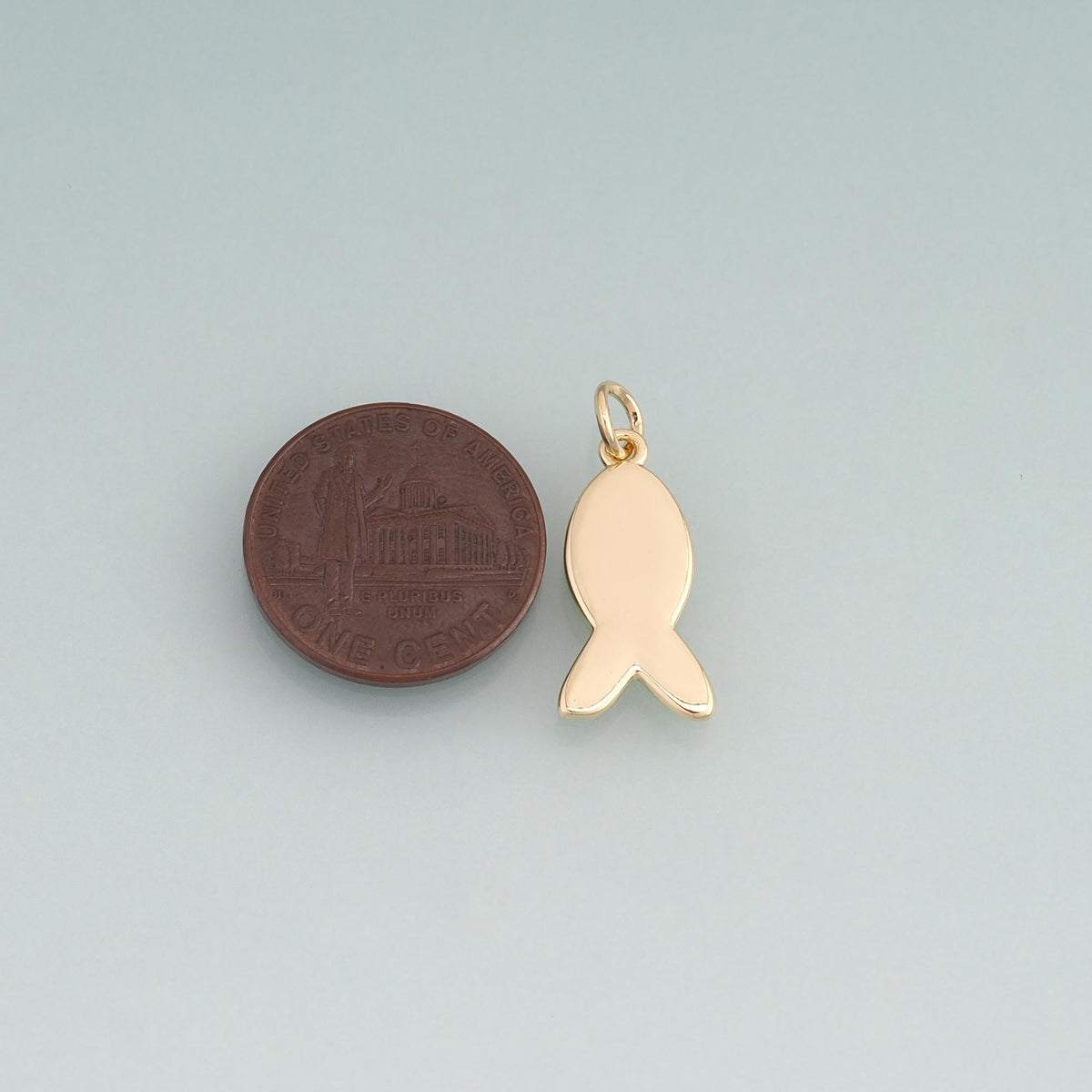 18K Gold Filled Fish Pendant,Minimalist Charm Bracelet Necklace for DIY Jewelry Making Supply