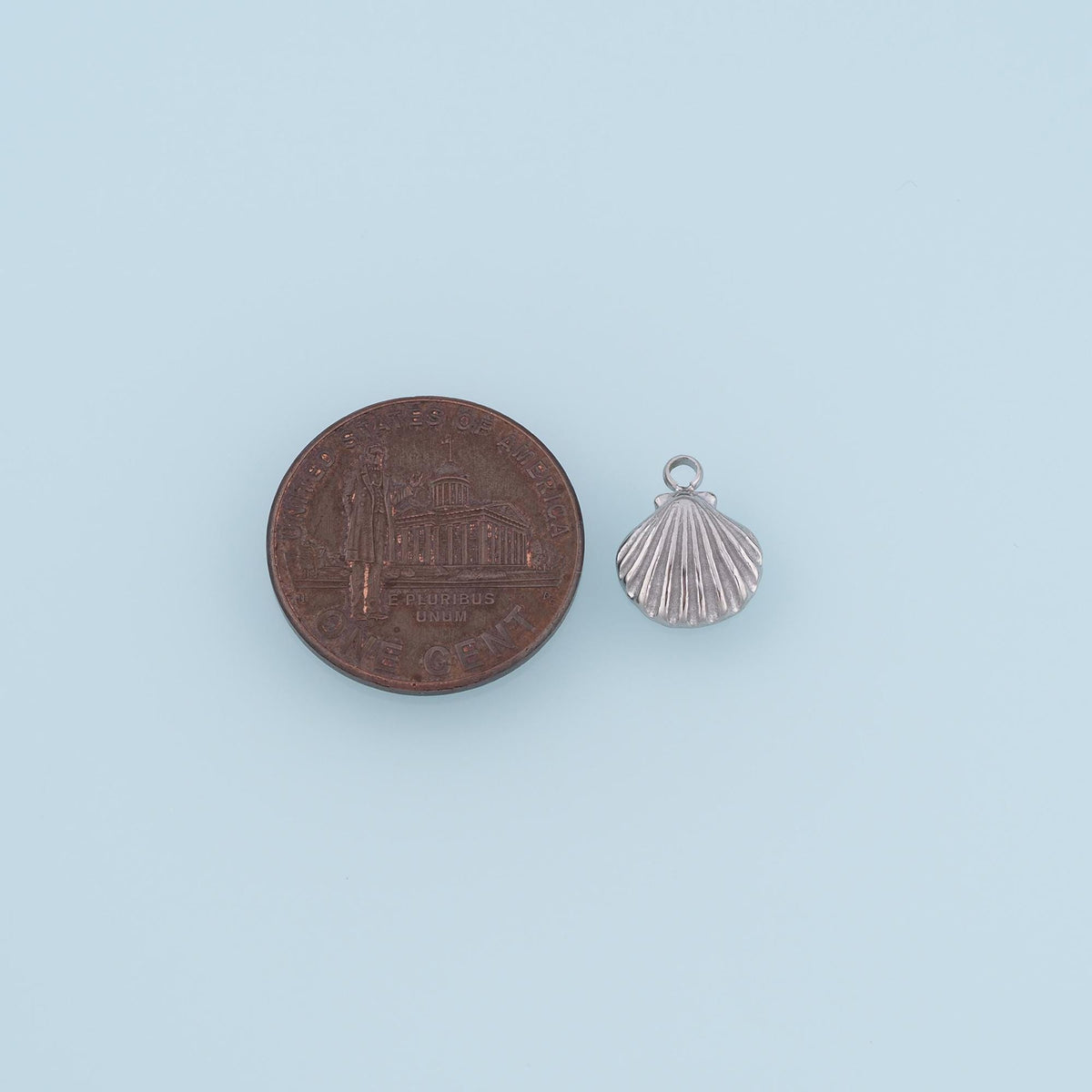 Mini Scallop Pendant,14K Gold Retro Style Charm DIY Charm for Necklace Bracelet Making