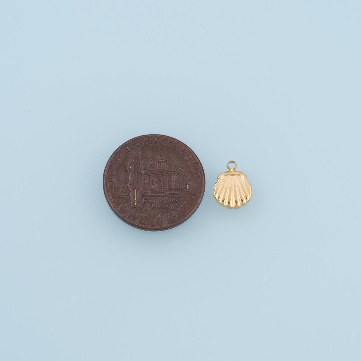 Scallop Pendant,14K Gold Beach Vacation Charm DIY Charm for Necklace Bracelet Making
