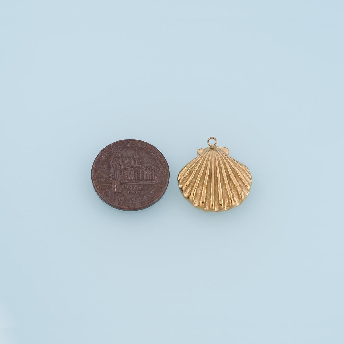 Scallop Pendant,14K Gold Retro Style Charm DIY Charm for Necklace Bracelet Making